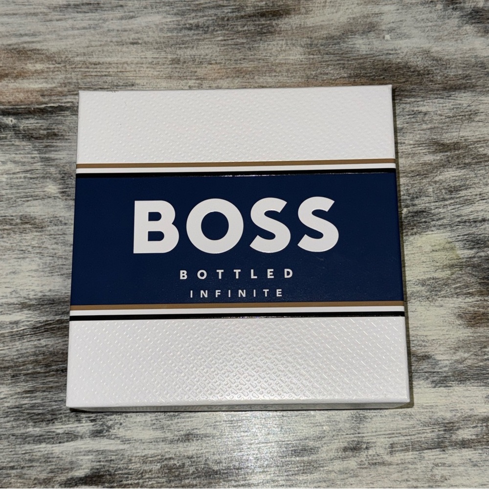 Boss Bottled Infinite Fragrance Box - White and Blue